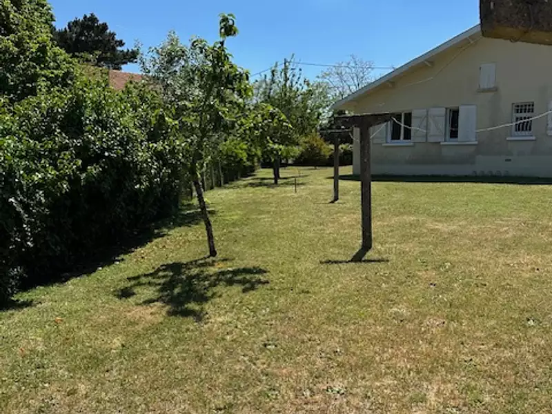 Terrain, 600 m²