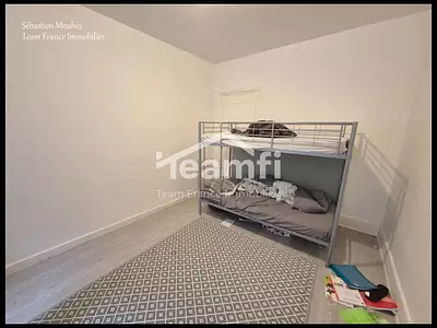 Immeuble, 700 m²