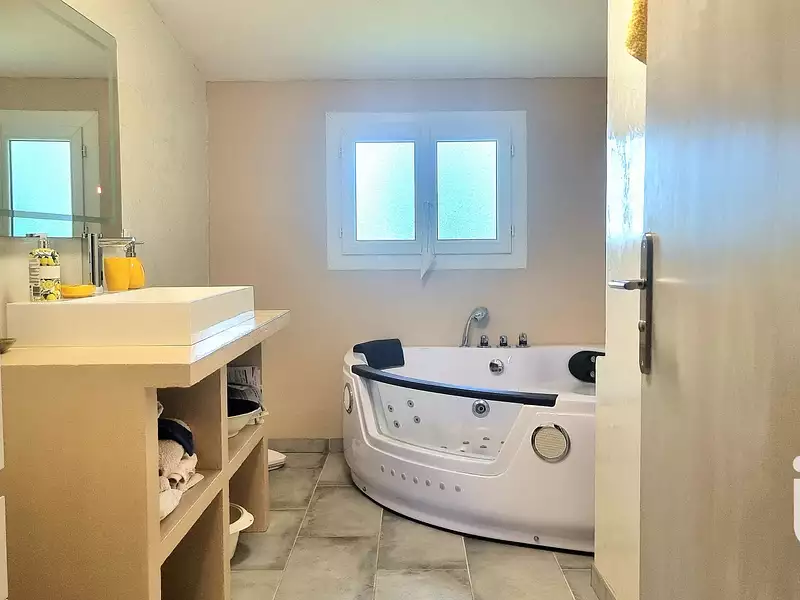 Maison, 214 m²