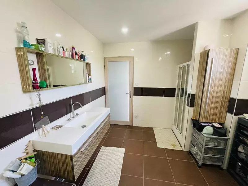 Maison, 170 m²