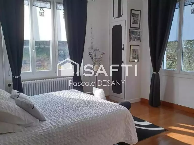 Maison, 275 m²
