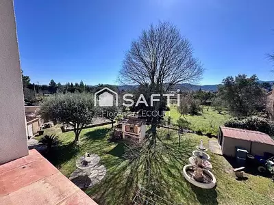 Maison, 220 m²