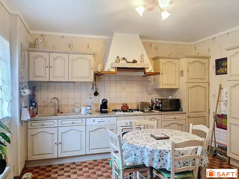 Maison, 202 m²