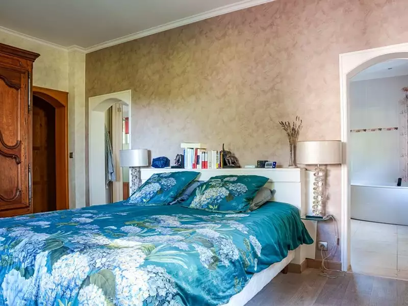 Maison, 335 m²