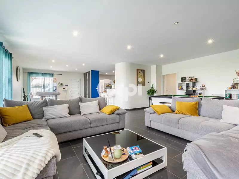 Maison, 200 m²