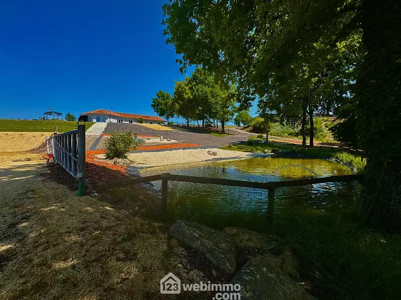 Maison, 166 m²
