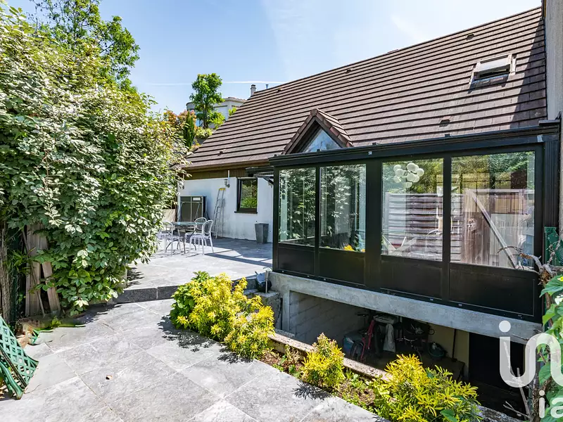 Maison, 221 m²