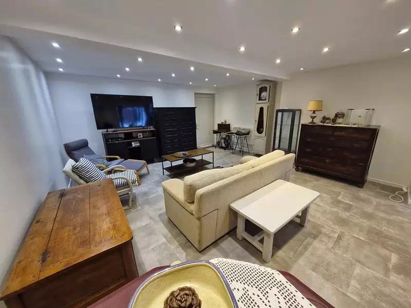 Maison, 245 m²