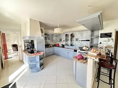 Maison, 320 m²