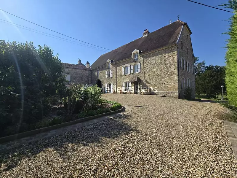 Maison, 271 m²