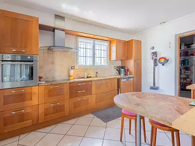Maison, 195 m²