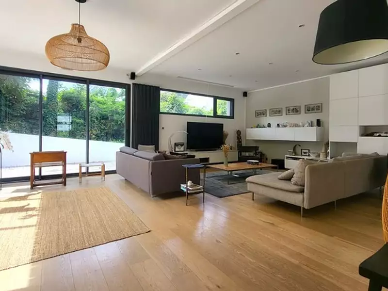 Maison, 203 m²