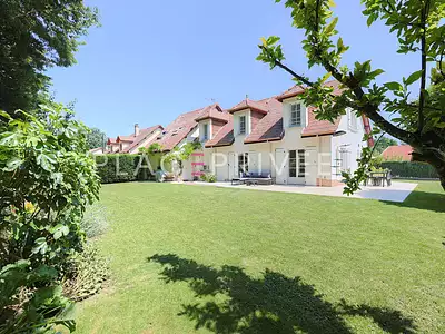 Maison, 180 m²