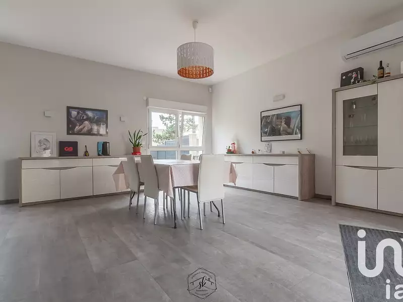 Maison, 299 m²