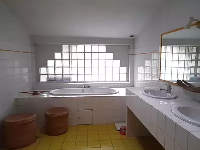 Maison, 295 m²