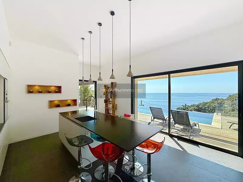 Maison, 202 m²