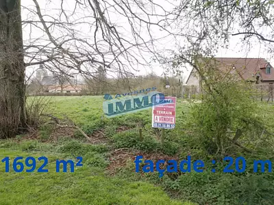 Terrain, 1 692 m²