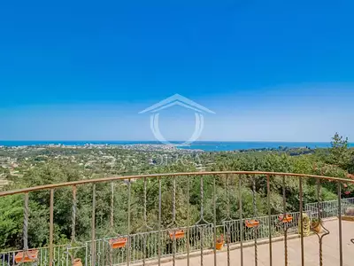 Maison, 275 m²