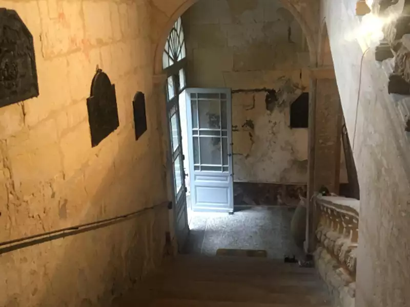 Maison, 1 250 m²