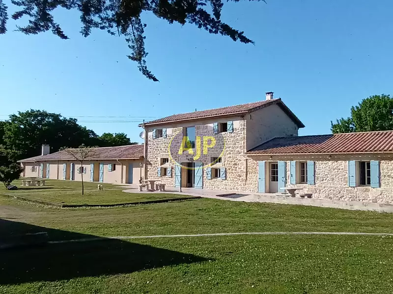 Maison, 550 m²