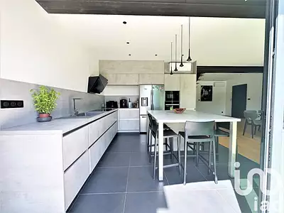 Maison, 280 m²