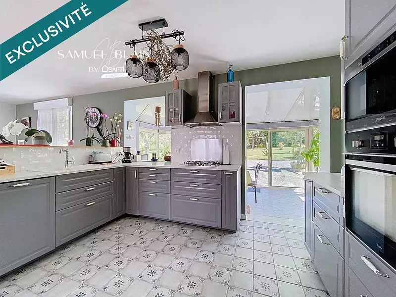 Maison, 180 m²