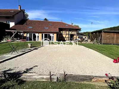 Maison, 251 m²
