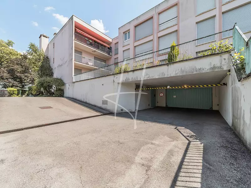 Parking, 12 m²