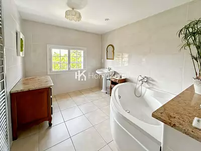 Maison, 180 m²