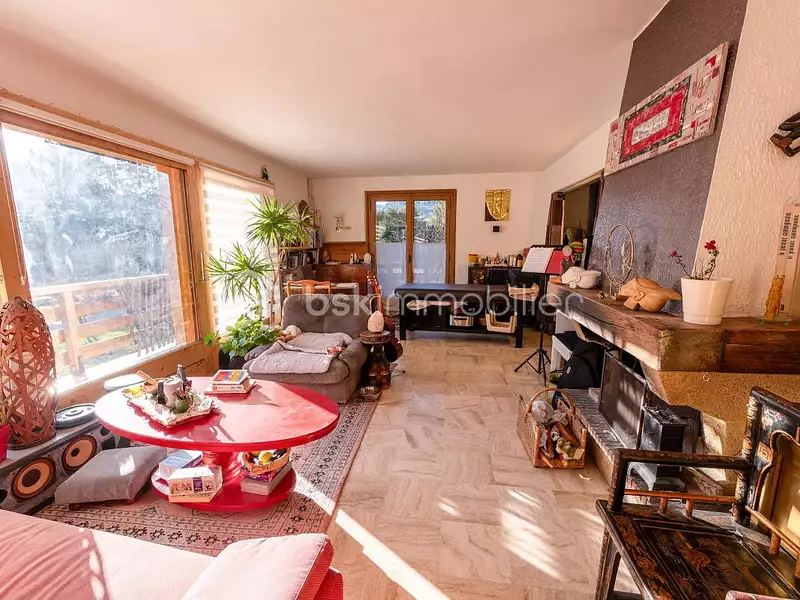 Maison, 255 m²