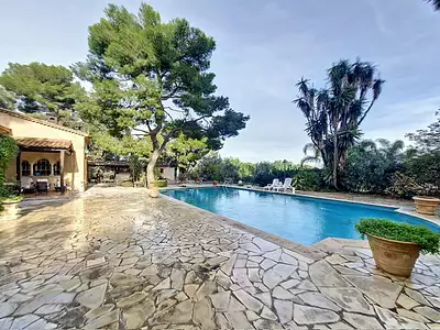 Maison, 271 m²