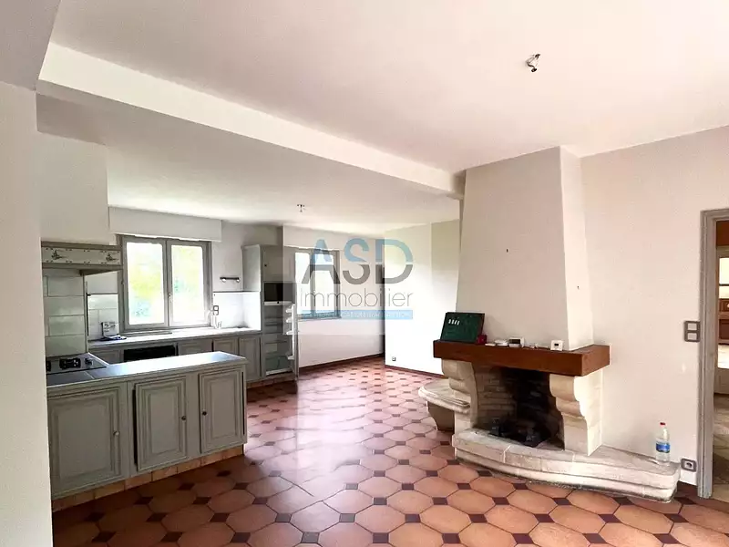 Maison, 240 m²