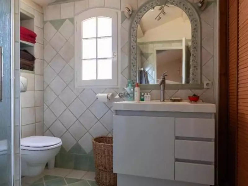 Maison, 215 m²