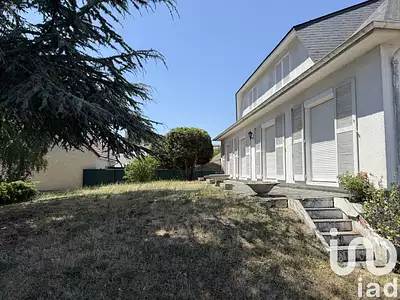 Maison, 166 m²