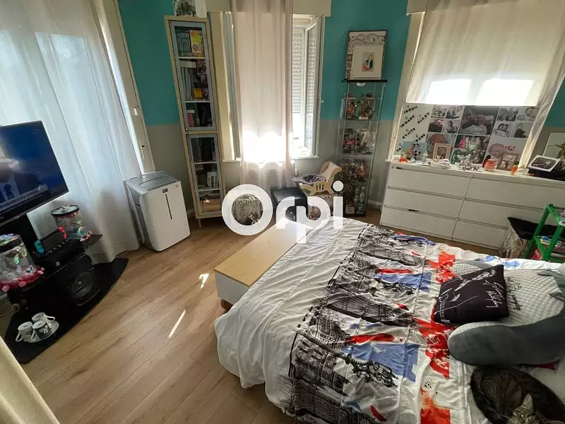 Immeuble, 240 m²
