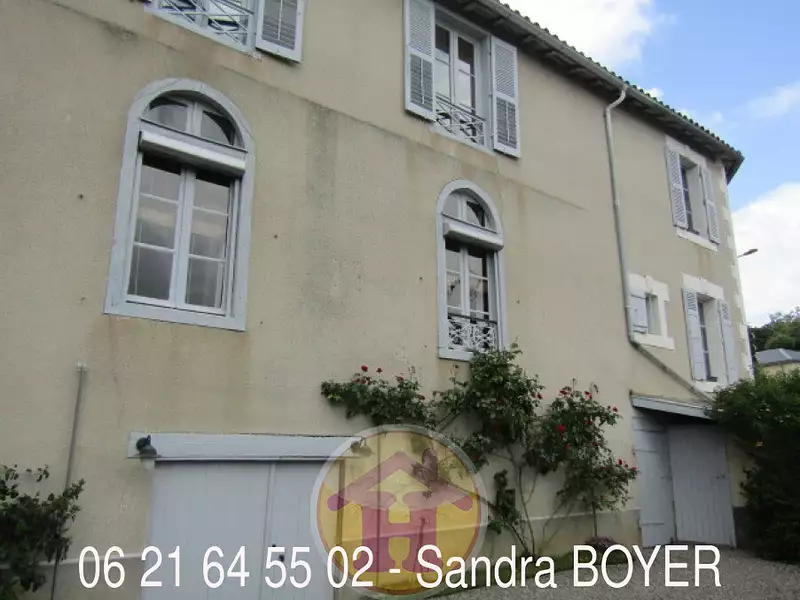 Maison, 240 m²