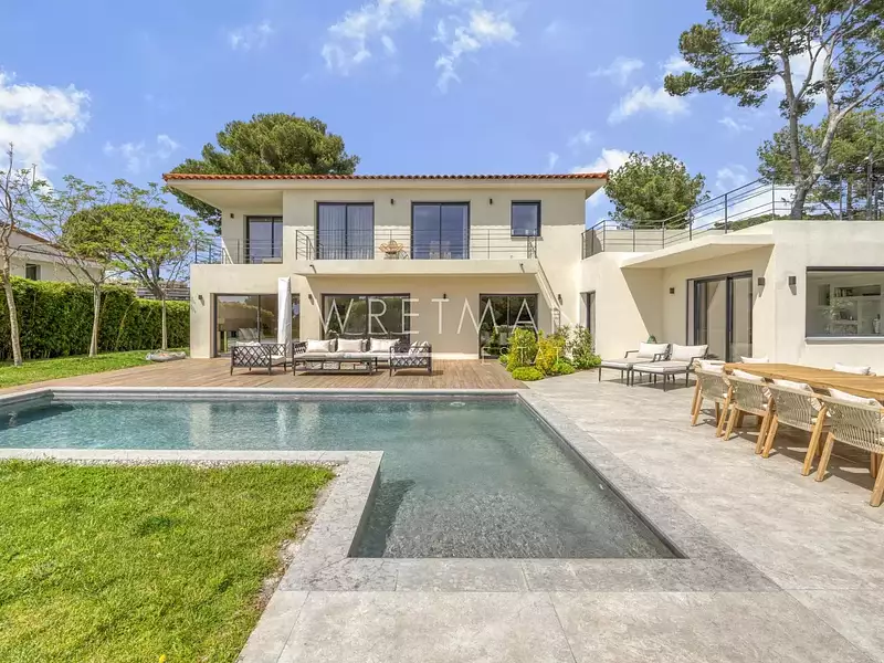 Maison, 222 m²