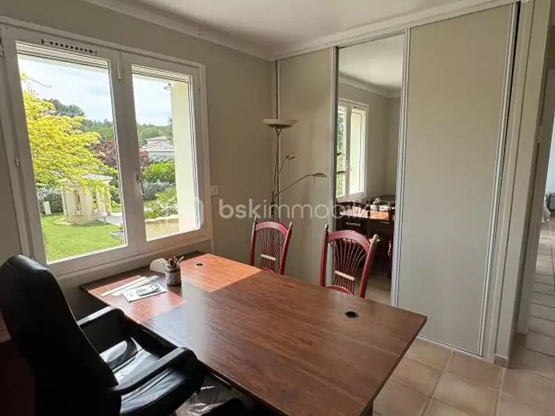Maison, 239 m²