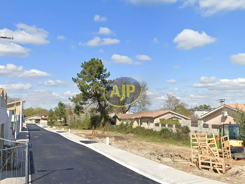 Terrain, 270 m²