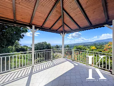 Maison, 285 m²