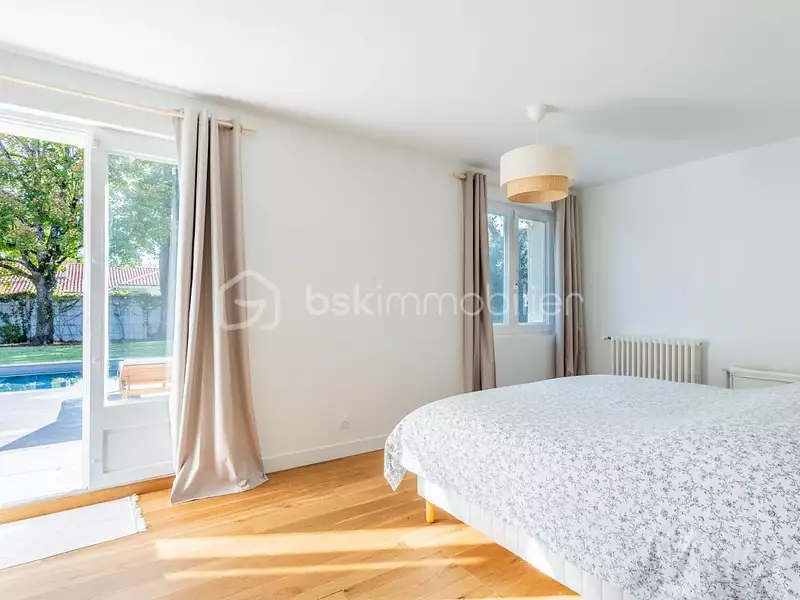 Maison, 215 m²