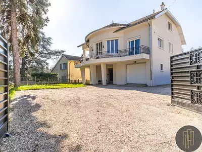 Maison, 233 m²