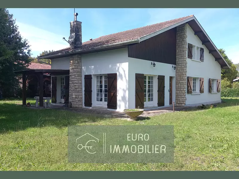 Maison, 153 m²