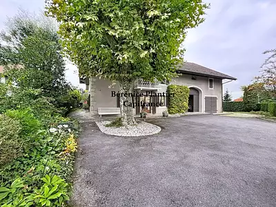 Maison, 246 m²