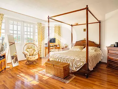 Maison, 225 m²