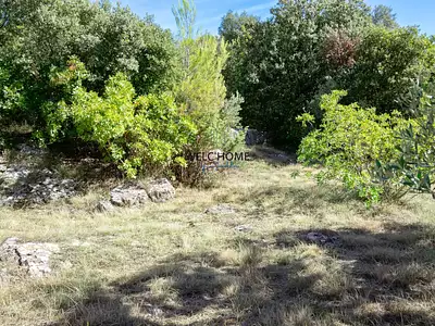Terrain, 831 m²
