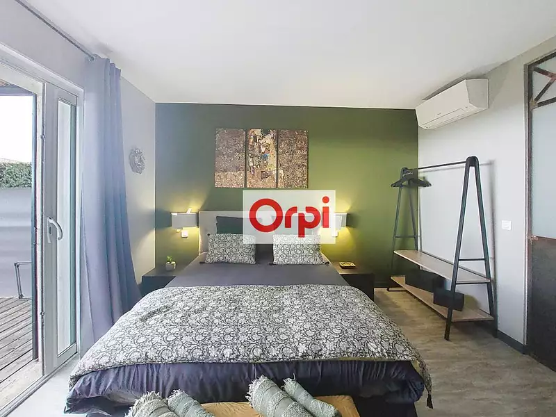 Maison, 235 m²