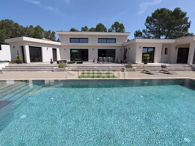 Maison, 360 m²