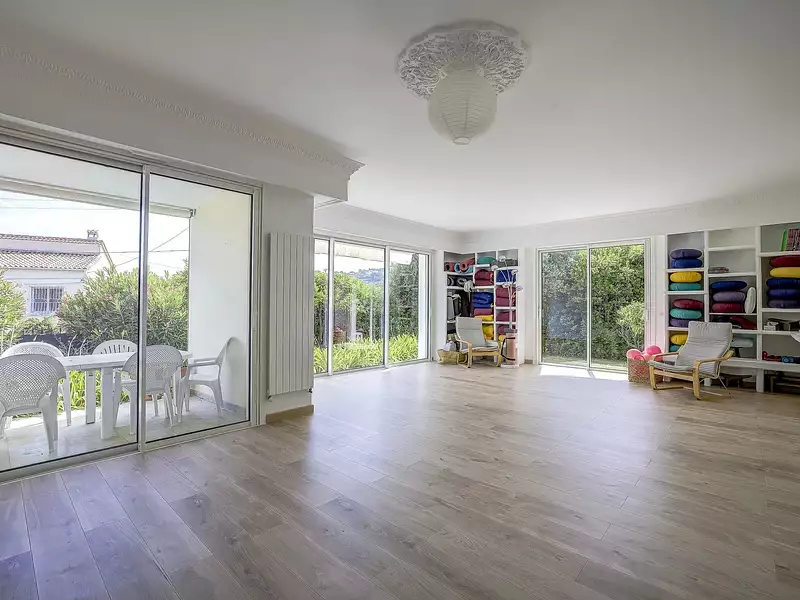Maison, 233 m²