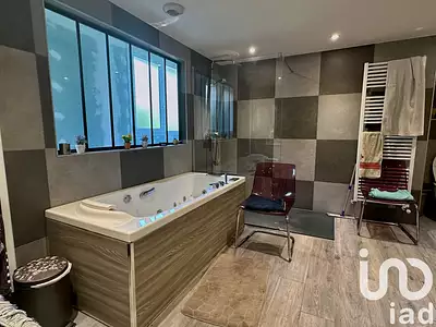 Maison, 202 m²